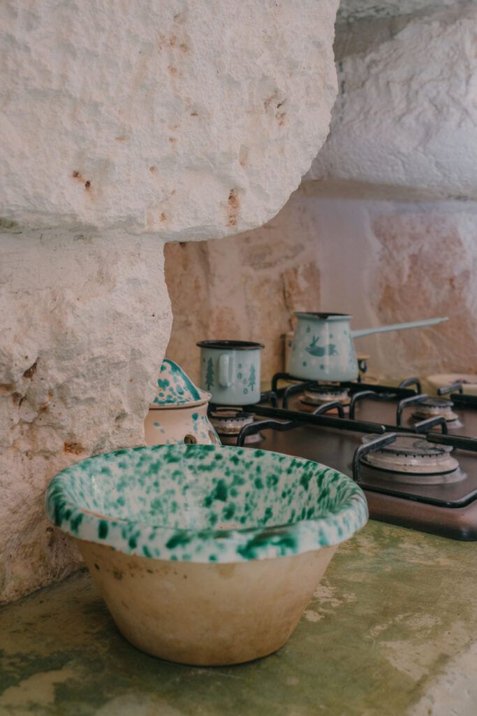 Trullo DC cucina dettagli arredi pietra interior design architettura Ostuni - Studio archRodio