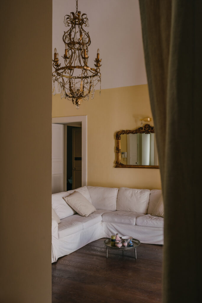 Palazzo TD soggiorno parquet arredo interior design architettura Ostuni - Studio archRodio