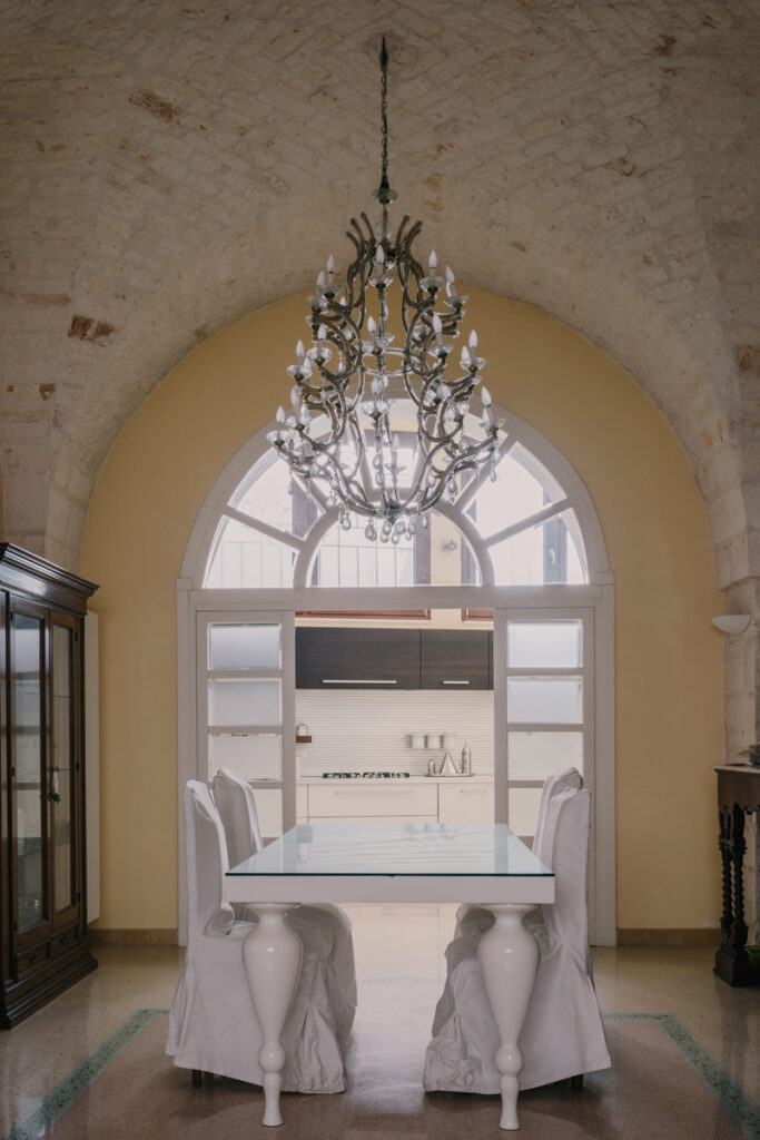 Palazzo TD pranzo arredo volte a stella pietra interior design architettura Ostuni - Studio archRodio