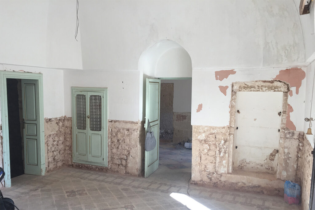 Masseria Cantrapa soggiorno pre lavori interior design Ostuni - Studio archRodio